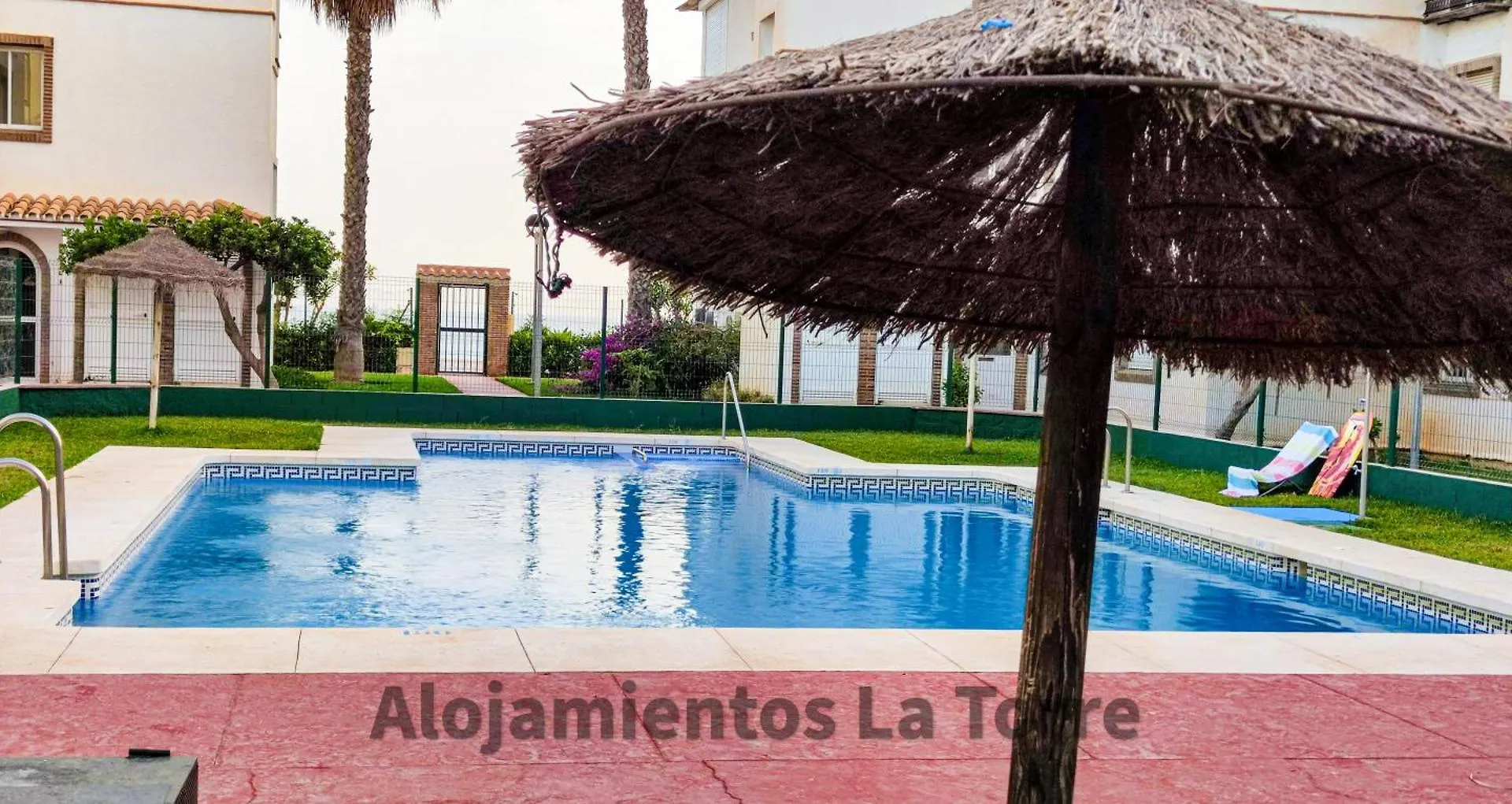 Laguna Frontal Amanecer - Alojamientos La Torre Torrox 0*,